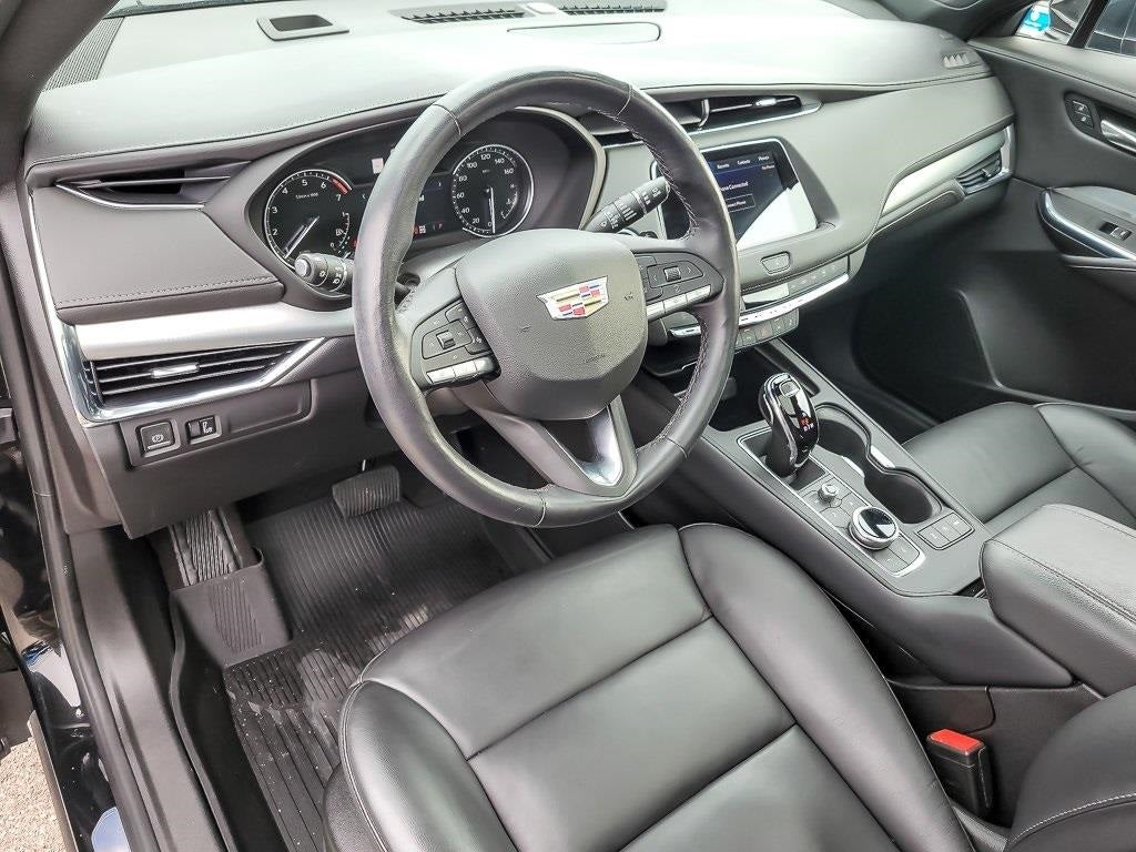 2023 Cadillac XT4 Premium Luxury