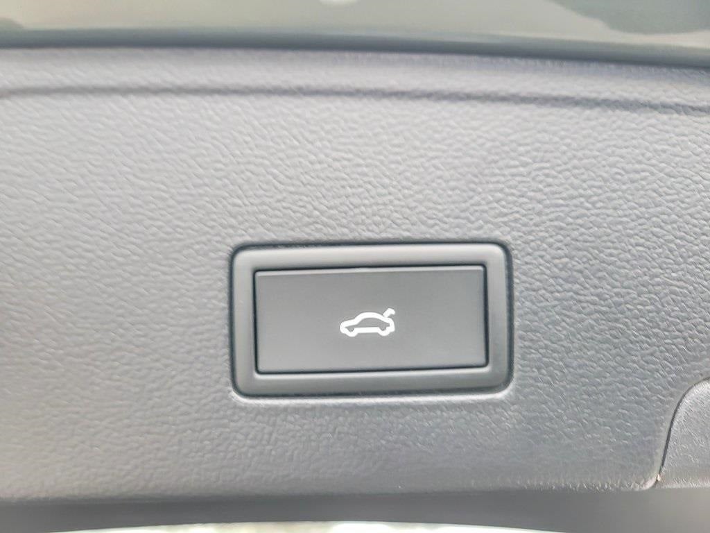 2026 Volkswagen Atlas Cross Sport 2.0T SEL