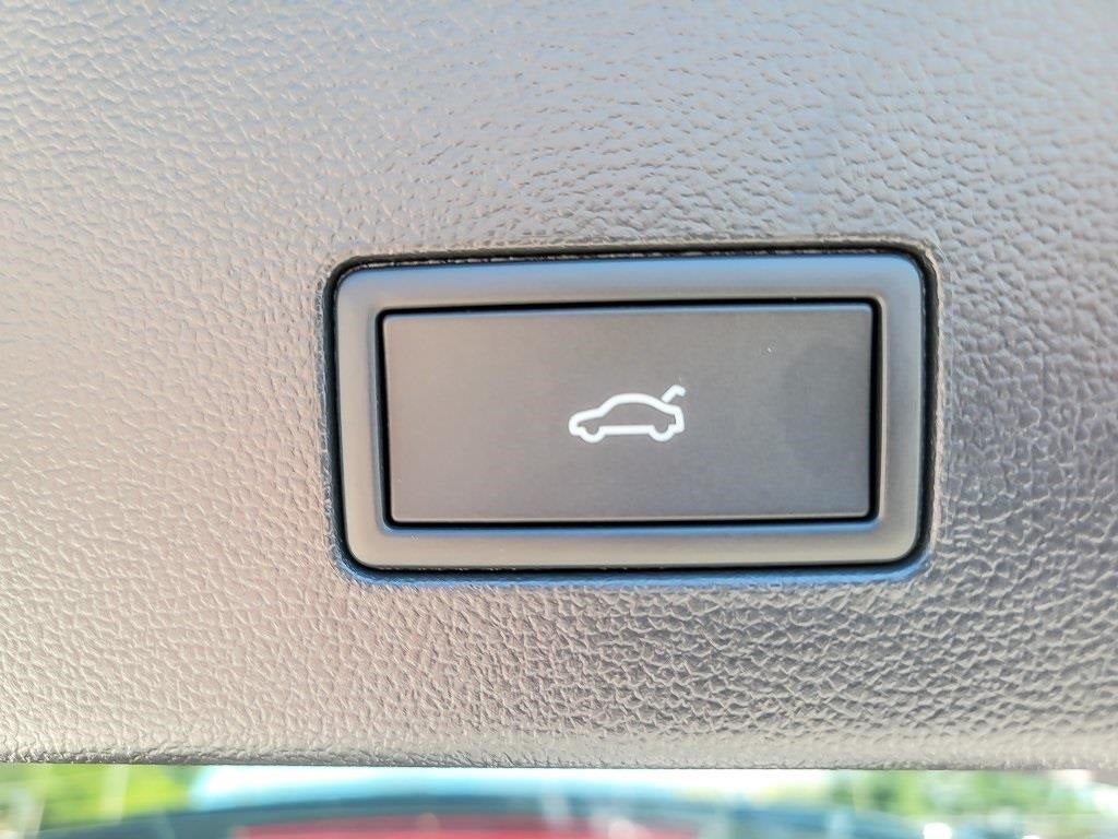 2026 Volkswagen Atlas Cross Sport 2.0T SEL