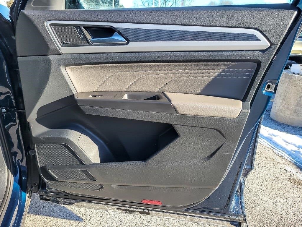 2023 Volkswagen Atlas Cross Sport 3.6L V6 SEL Premium R-Line