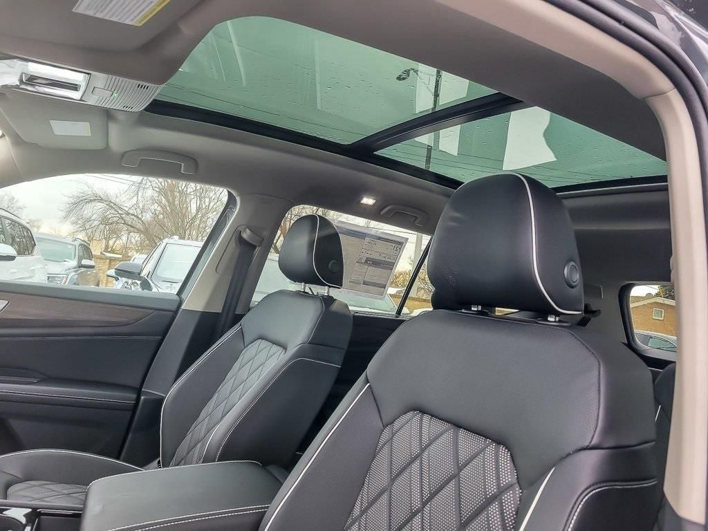 2026 Volkswagen Atlas 2.0T SEL Premium R-Line