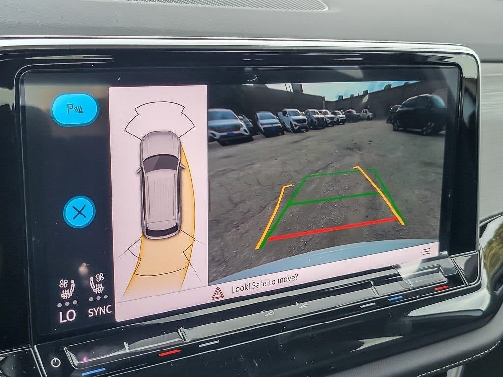 2026 Volkswagen Atlas Cross Sport 2.0T SE w/Technology