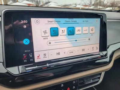 2026 Volkswagen Atlas Cross Sport 2.0T SE w/Technology