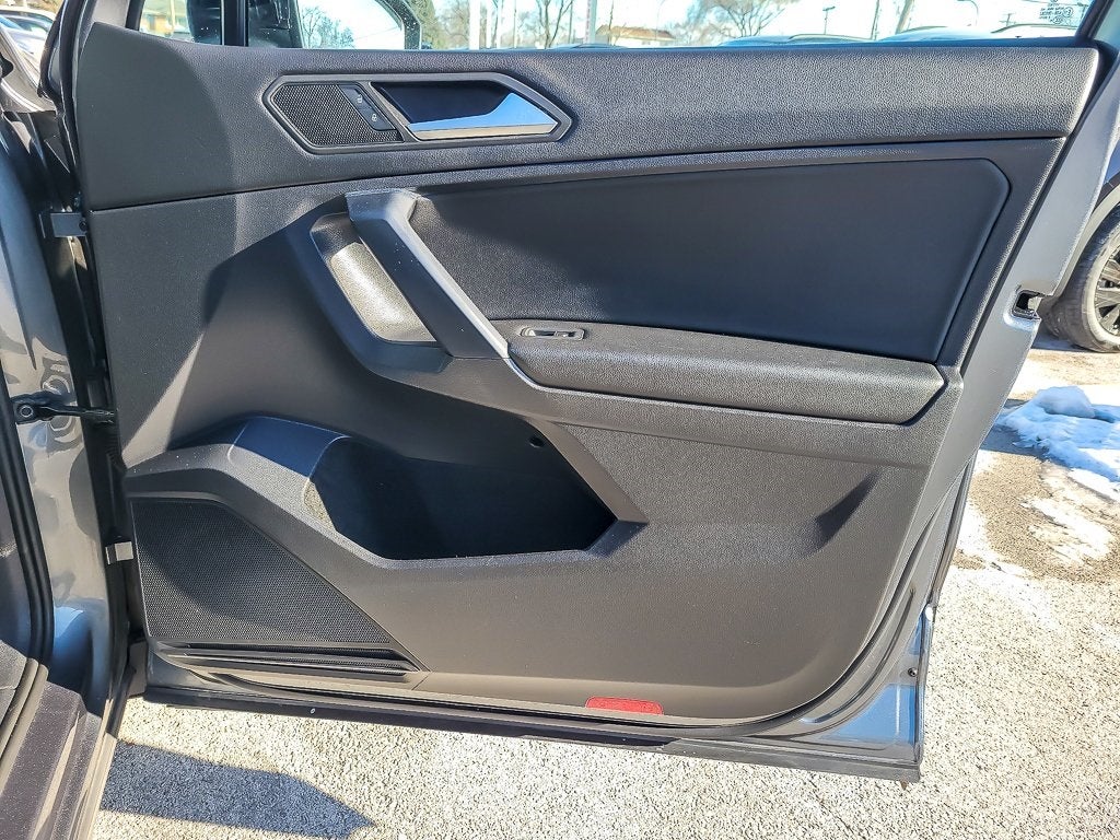 2021 Volkswagen Tiguan 2.0T SE R-Line Black