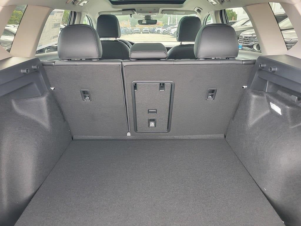 2025 Volkswagen Taos 1.5T SE Black