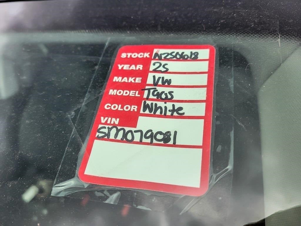 2025 Volkswagen Taos 1.5T SE Black