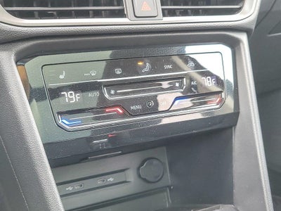 2025 Volkswagen Taos 1.5T SE Black