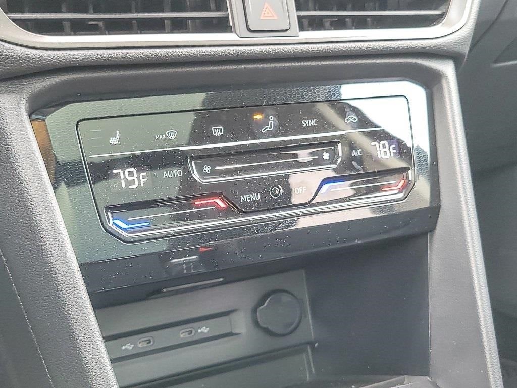 2025 Volkswagen Taos 1.5T SE Black