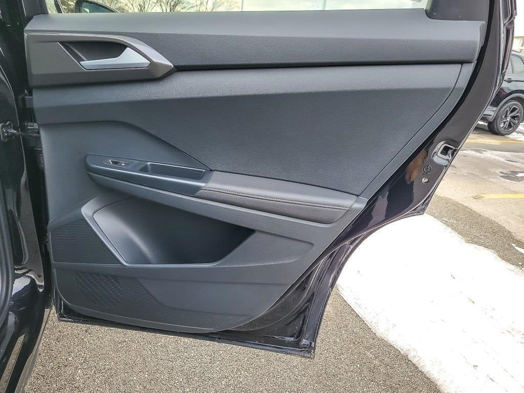 2025 Volkswagen Taos 1.5T SE Black