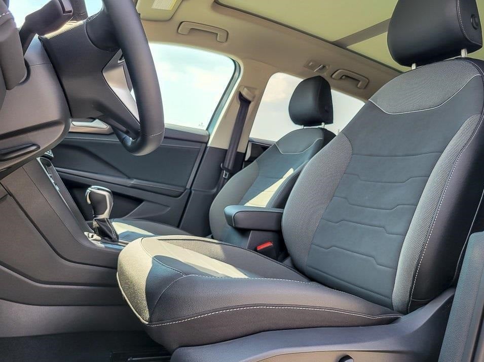 2025 Volkswagen Taos 1.5T SE Black