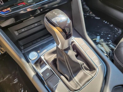 2025 Volkswagen Taos 1.5T SE Black