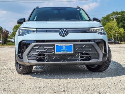 2025 Volkswagen Taos 1.5T SE Black