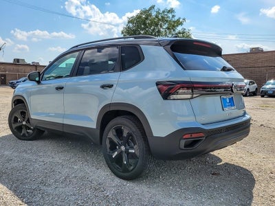 2025 Volkswagen Taos 1.5T SE Black