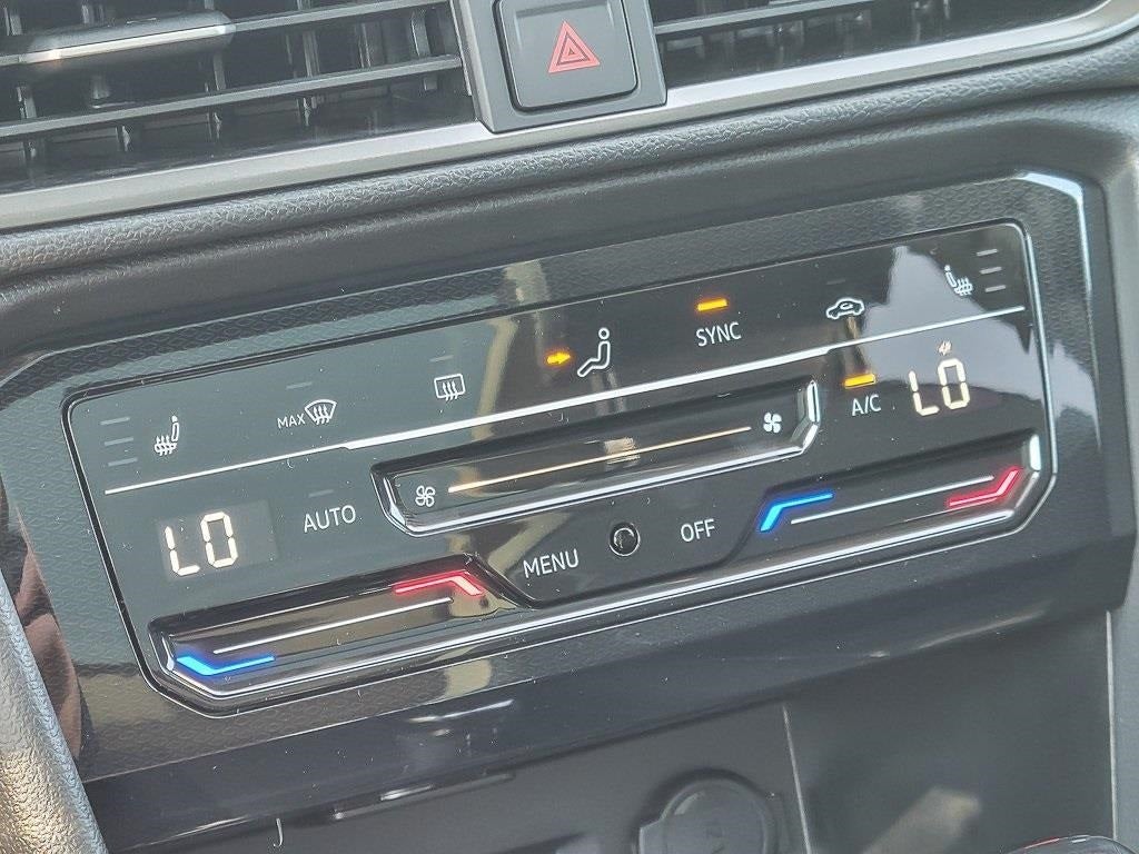 2025 Volkswagen Taos 1.5T SE Black