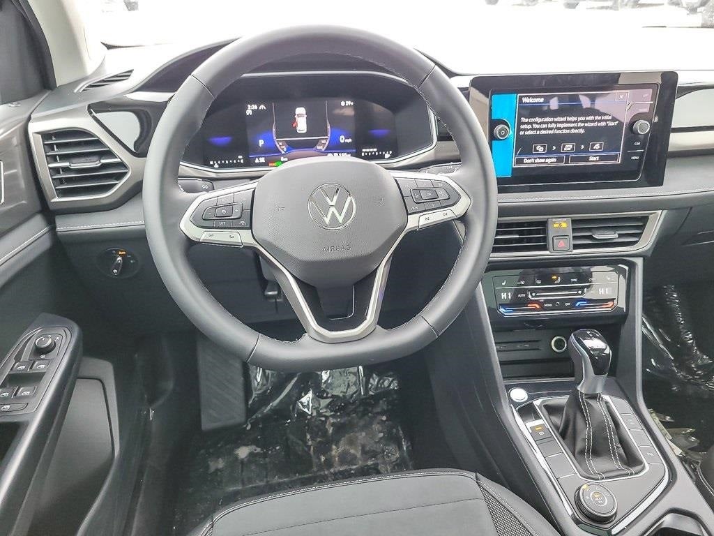 2026 Volkswagen Taos 1.5T SE Black