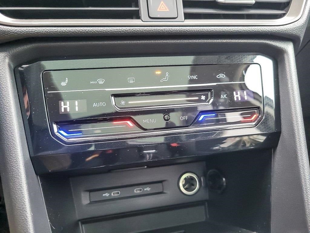 2026 Volkswagen Taos 1.5T SE Black