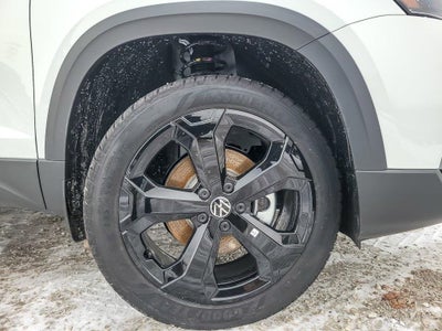 2026 Volkswagen Taos 1.5T SE Black