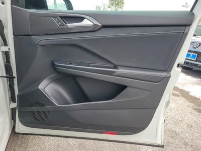 2025 Volkswagen Taos 1.5T SE Black