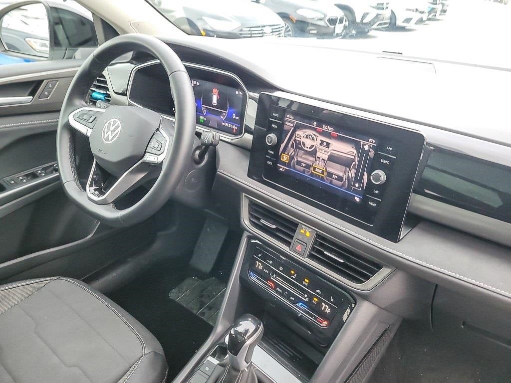 2025 Volkswagen Taos 1.5T SE Black