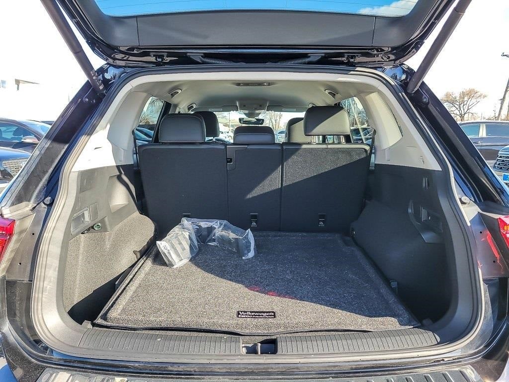 2024 Volkswagen Tiguan 2.0T Wolfsburg Edition