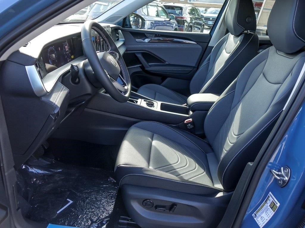 2025 Volkswagen Tiguan 2.0T SE