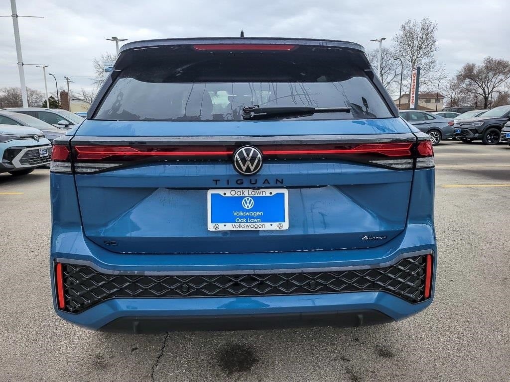 2026 Volkswagen Tiguan 2.0T SE R-Line Black