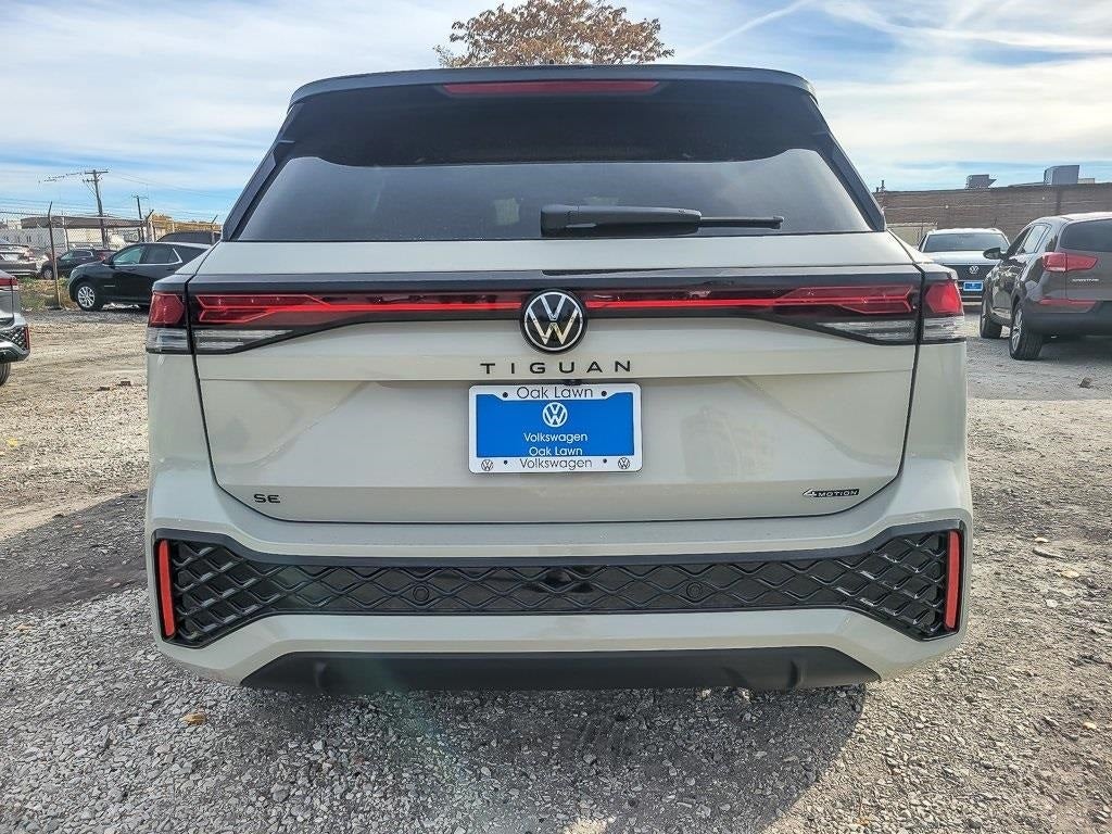 2026 Volkswagen Tiguan 2.0T SE R-Line Black