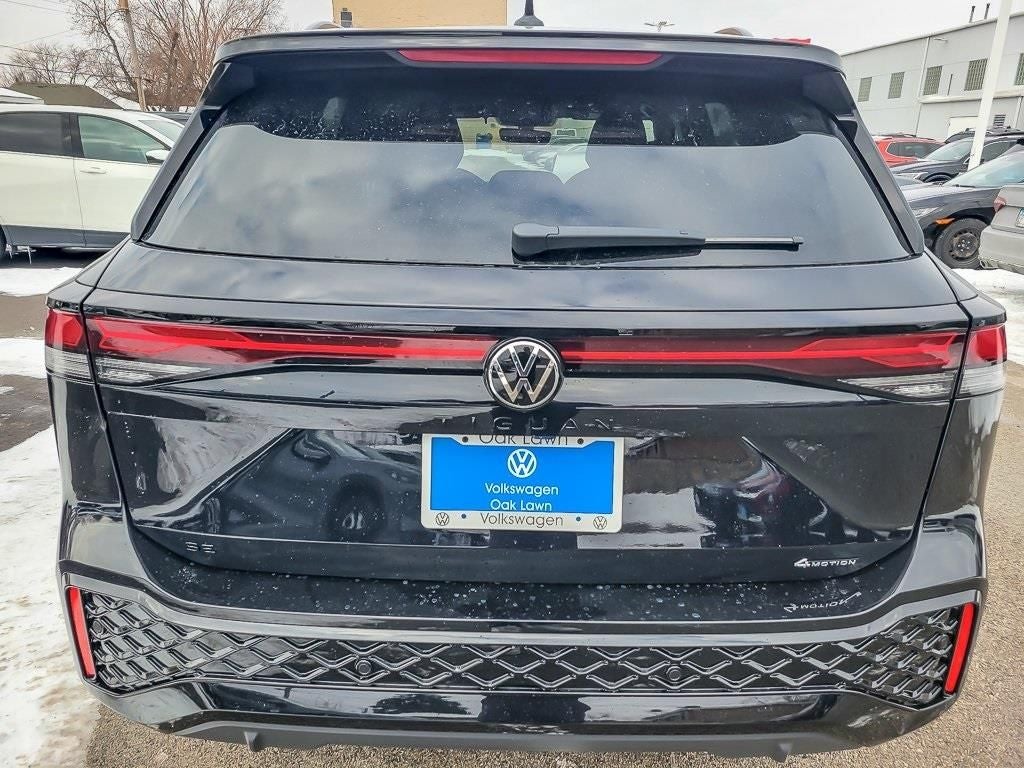 2026 Volkswagen Tiguan 2.0T SE R-Line Black