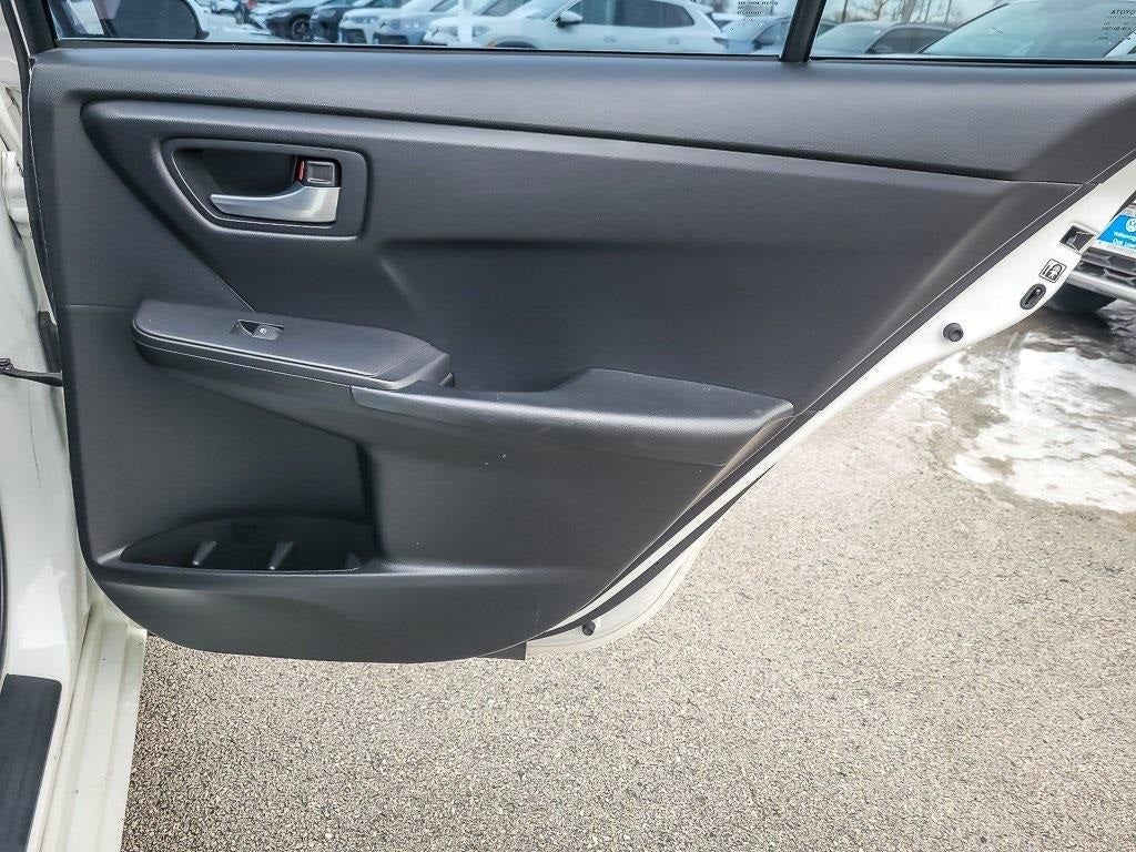 2016 Toyota Camry SE