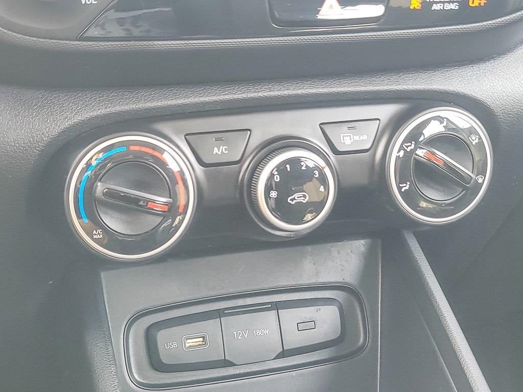 2022 Hyundai Venue SE