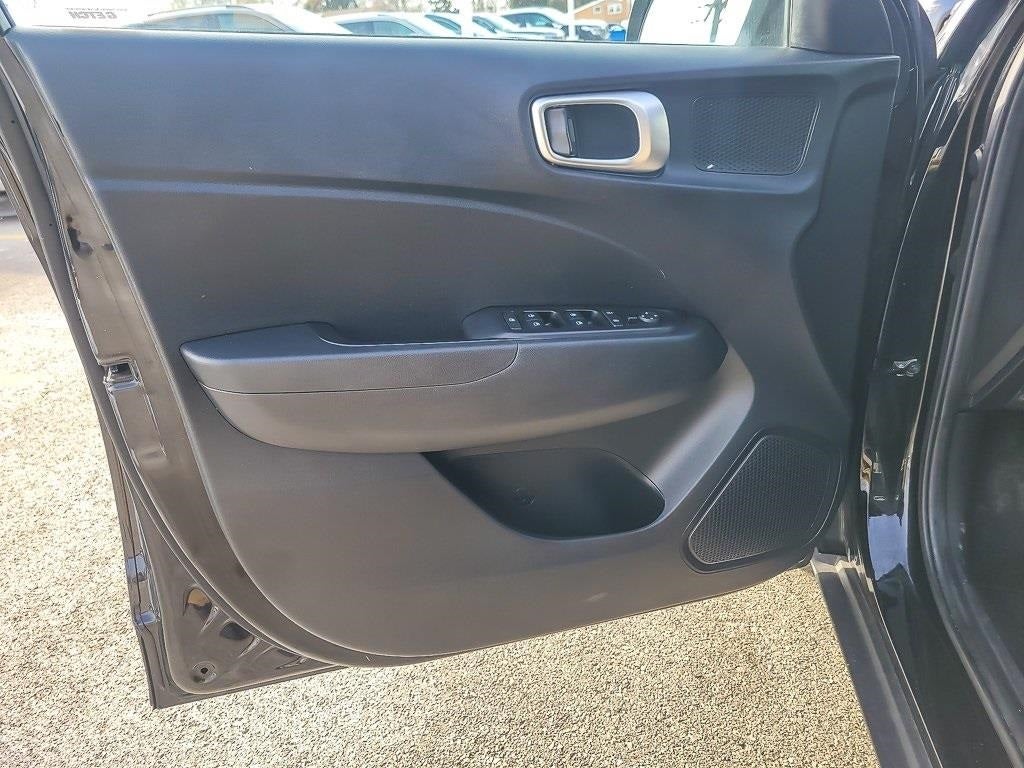 2022 Hyundai Venue SE