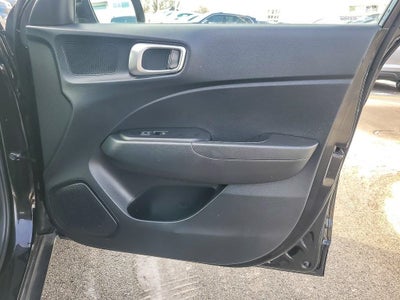 2022 Hyundai Venue SE