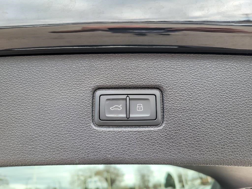 2025 Audi Q7 45 Premium quattro