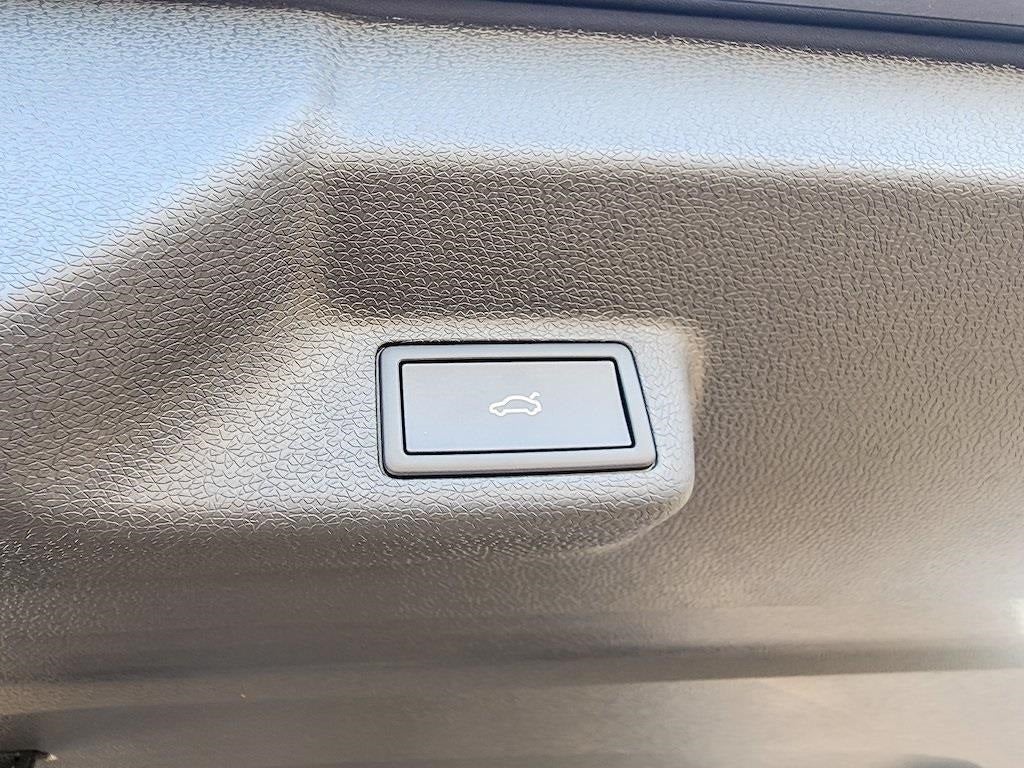 2025 Volkswagen ID. Buzz Pro S Plus