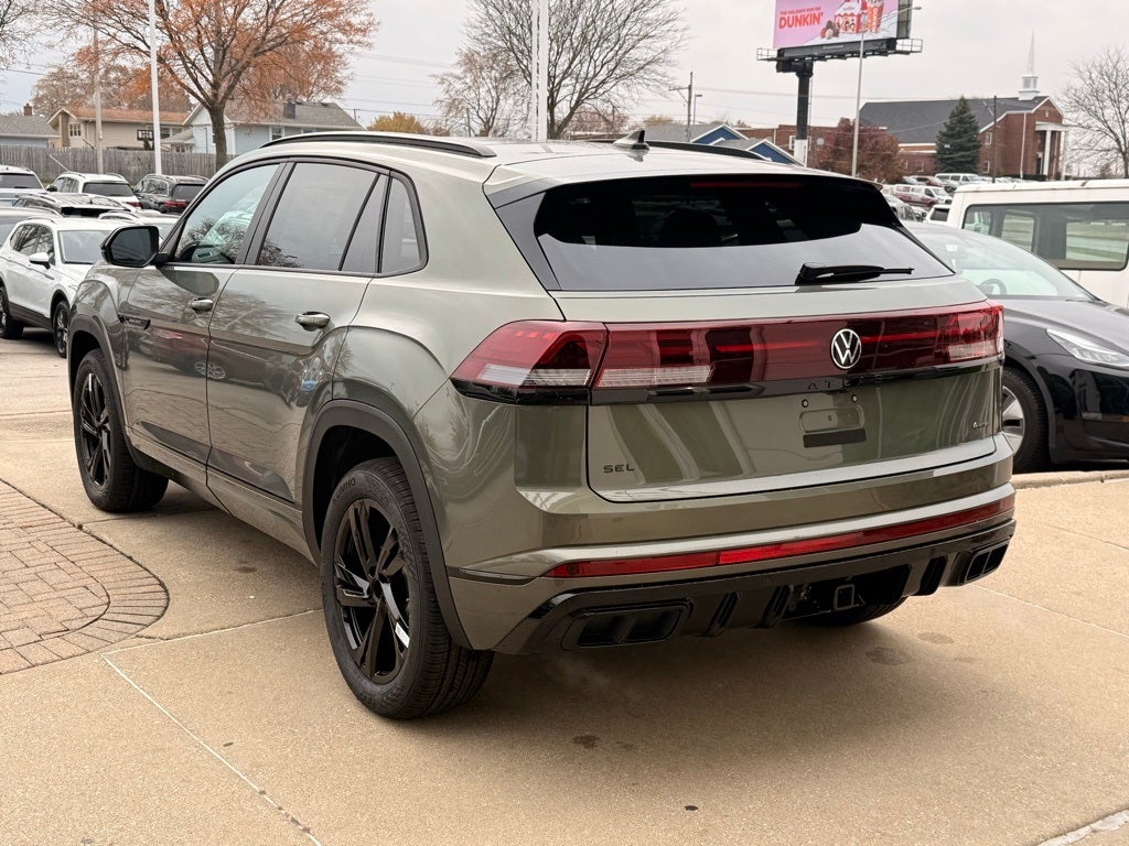 2026 Volkswagen Atlas Cross Sport 2.0T SEL R-Line Black