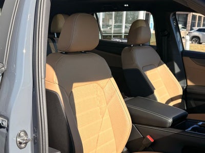 2026 Volkswagen Atlas Cross Sport 2.0T SEL R-Line Black