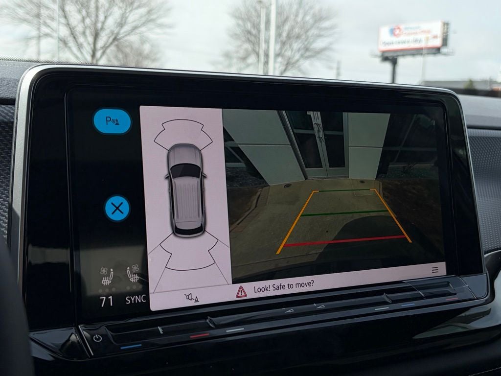 2026 Volkswagen Atlas Cross Sport 2.0T SEL R-Line Black