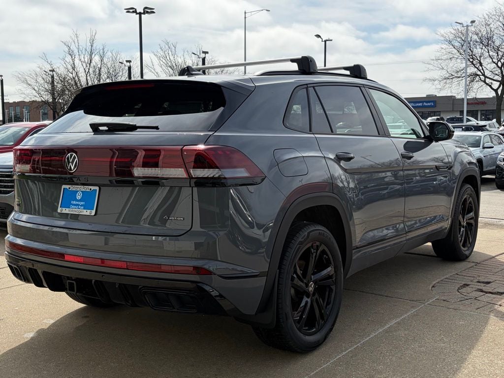 2026 Volkswagen Atlas Cross Sport 2.0T SEL R-Line Black