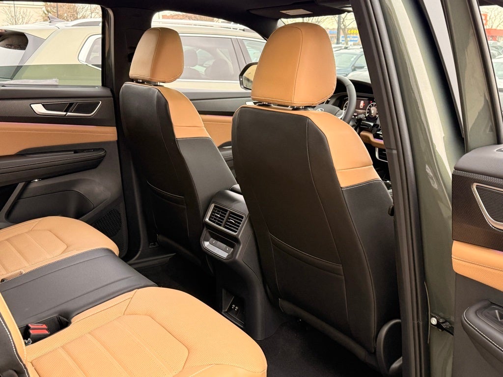 2026 Volkswagen Atlas Cross Sport 2.0T SEL R-Line Black