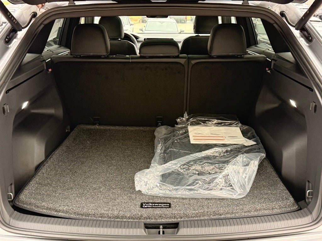 2026 Volkswagen Atlas Cross Sport 2.0T SEL