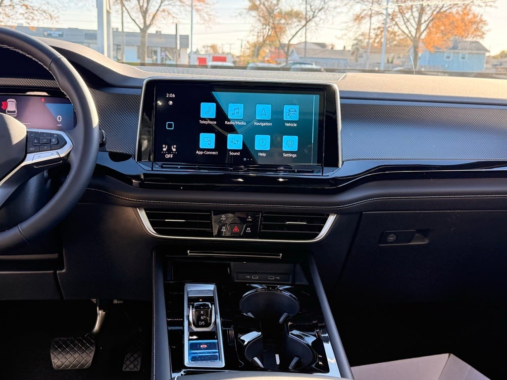 2026 Volkswagen Atlas Cross Sport 2.0T SEL