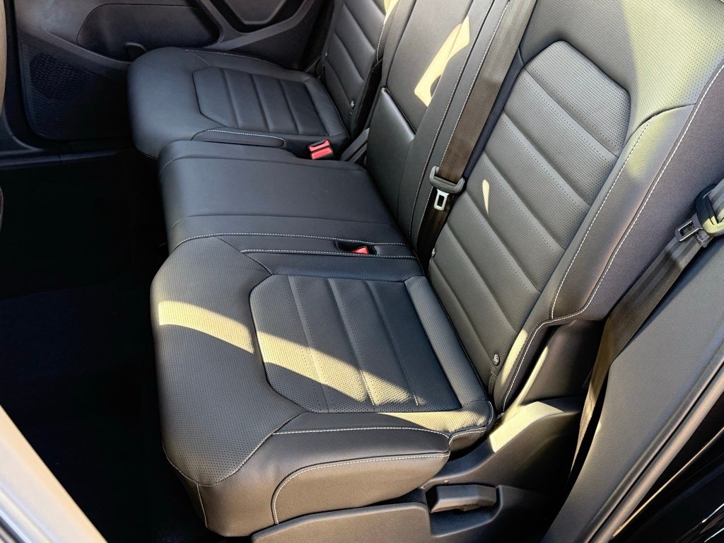 2026 Volkswagen Atlas Cross Sport 2.0T SEL