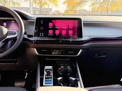 2026 Volkswagen Atlas Cross Sport 2.0T SEL