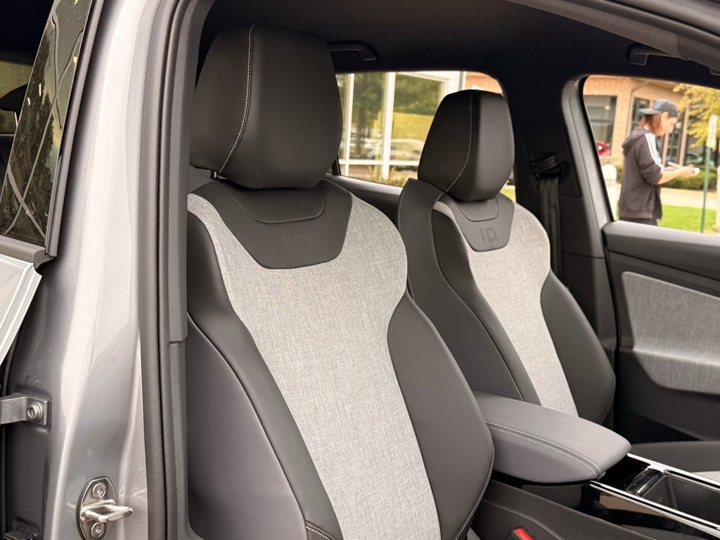 2025 Volkswagen ID.4 Pro