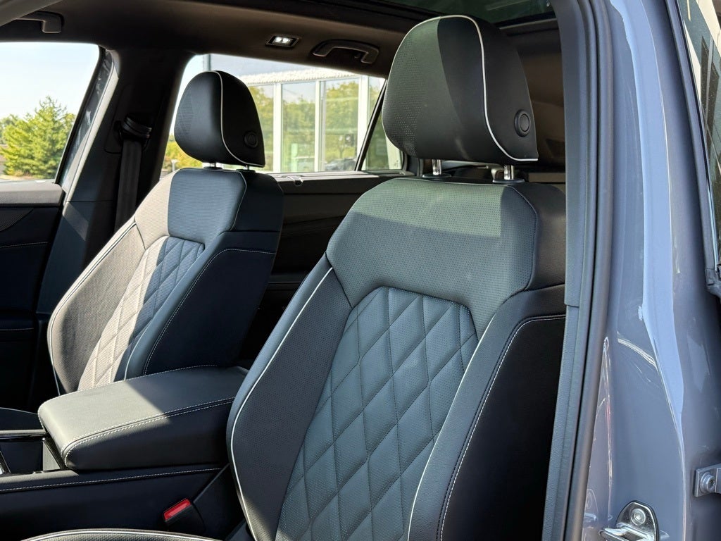 2026 Volkswagen Atlas Cross Sport 2.0T SEL Premium R-Line