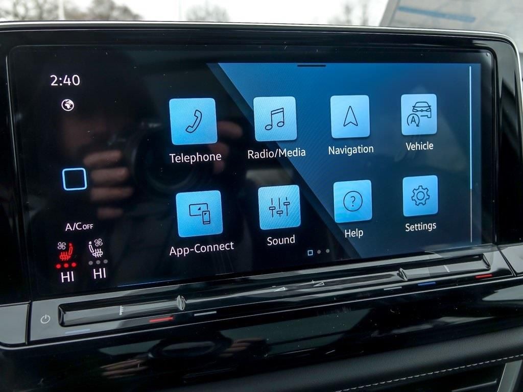 2026 Volkswagen Atlas Cross Sport 2.0T SEL Premium R-Line