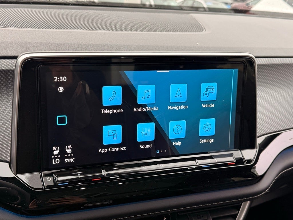 2026 Volkswagen Atlas Cross Sport 2.0T SEL Premium R-Line