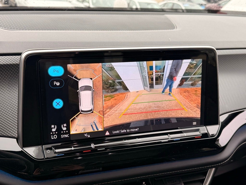 2026 Volkswagen Atlas Cross Sport 2.0T SEL Premium R-Line