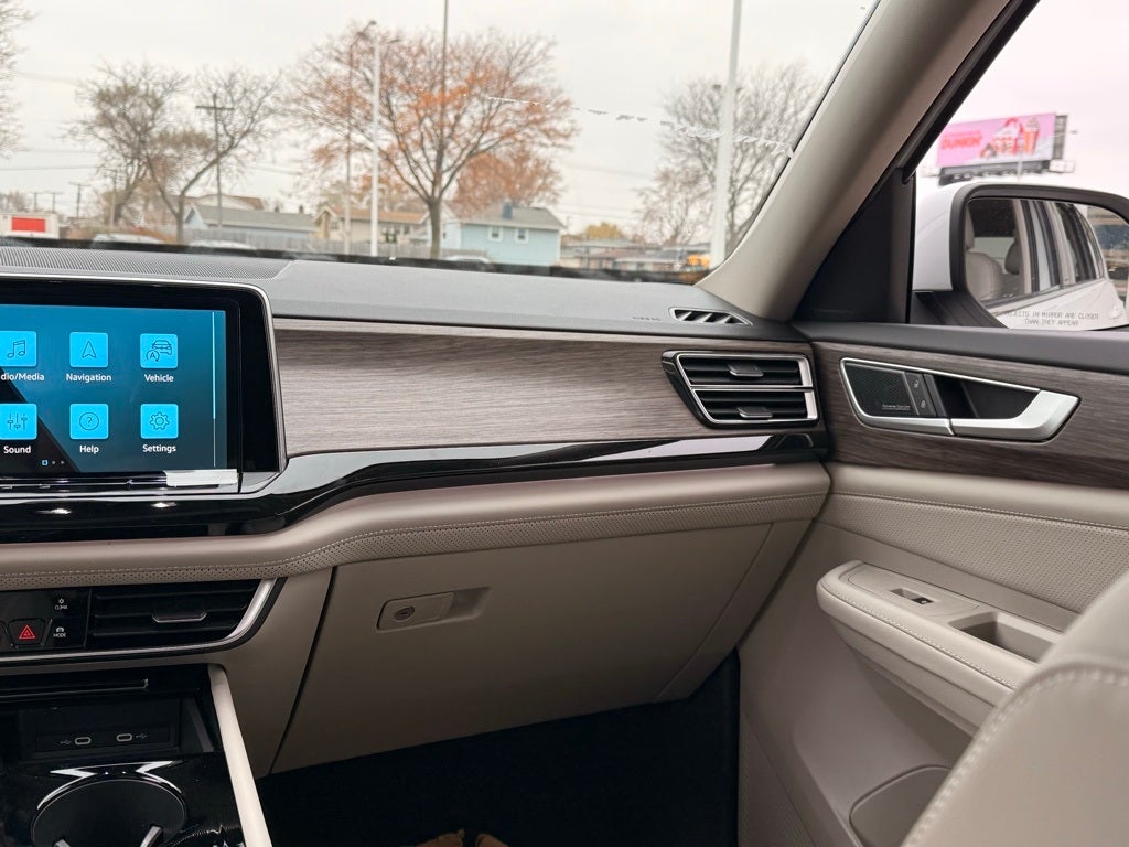 2026 Volkswagen Atlas 2.0T SEL Premium R-Line