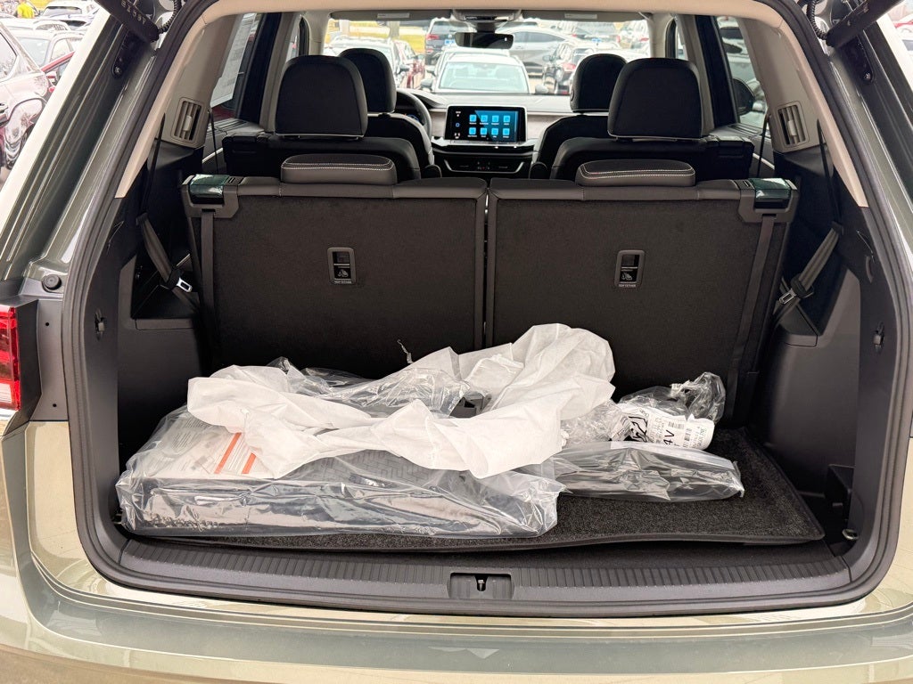 2026 Volkswagen Atlas 2.0T SEL Premium R-Line